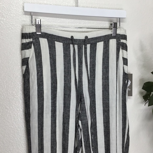 NWT Vince Camuto Spring ‘20 Striped Linen Pants - Picture 2 of 6